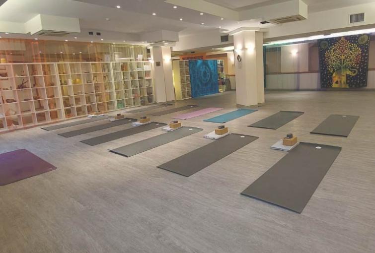 ilducadeste it yoga-studio 007